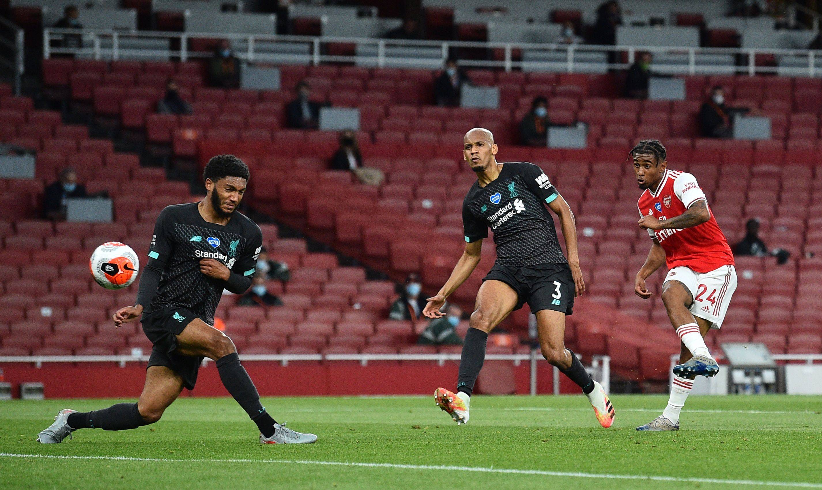 那不勒斯官方：斯皮纳佐拉右大腿肌肉疲劳，已经开始康复.